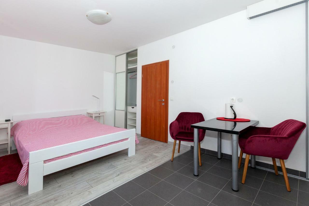 Studio Apartment Toma Split Buitenkant foto